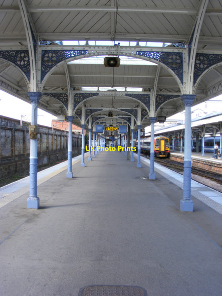 Photo 6"x4" Platform canopies at Norwich station Norwich c2010