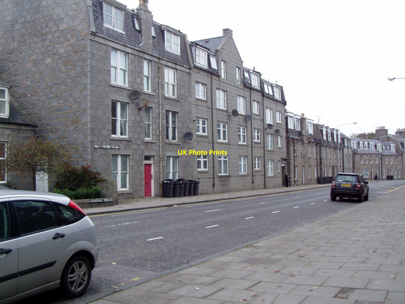 Photo 6"x4" Great Western road flats Aberdeen\/NJ9206 c2010