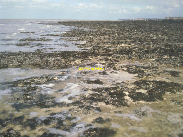 Photo 6"x4" Minnis Bay at extreme low tide Birchington c2010