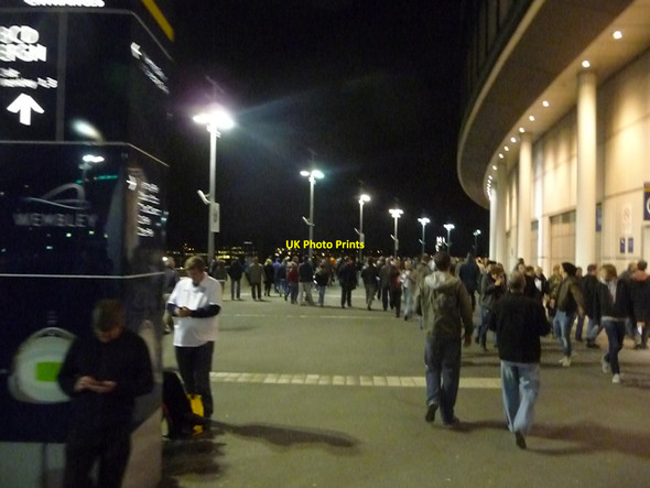 Photo 6"x4" London : Wembley - Around Wembley Stadium Wembley c2010