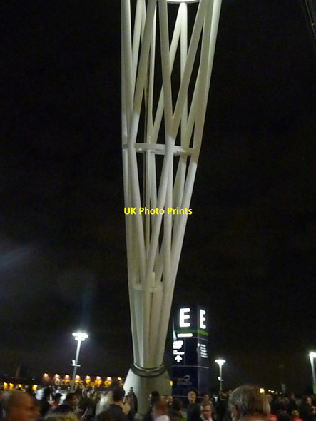 Photo 6"x4" London : Wembley - Stadium Arch Wembley c2010