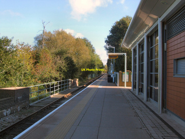 Photo 6"x4" Uckfield Station Platform Uckfield c2010