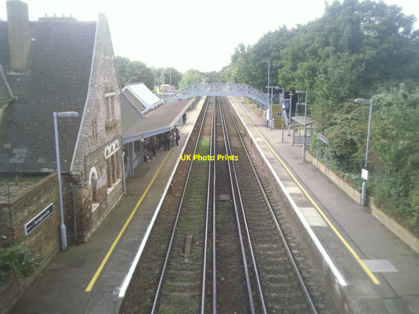 Photo 6"x4" Birchington-on-Sea station Birchington c2010