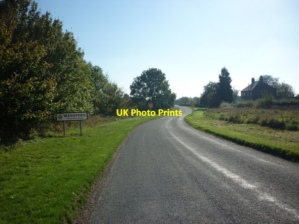 Photo 6"x4" Entering Wansford Wansford\/TA0656 c2010