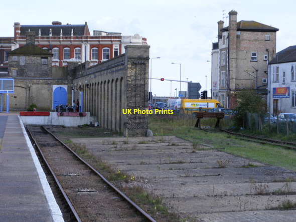 Photo 6"x4" Platform 4 and siding at Lowestoft station Lowestoft c2010