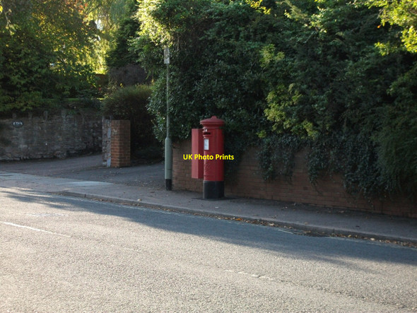 Photo 6"x4" Georgian Pillar Box in School Lane Exeter c2010