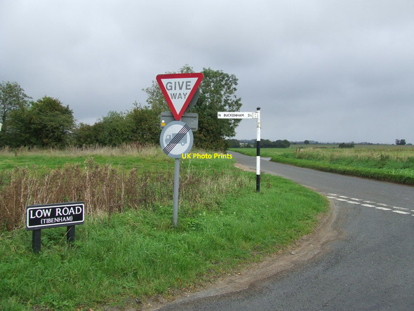 Photo 6"x4" Low Road Junction Goose Green\/TM1187 c2010