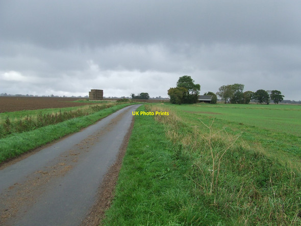 Photo 6"x4" Black Barn Road Pristow Green c2010