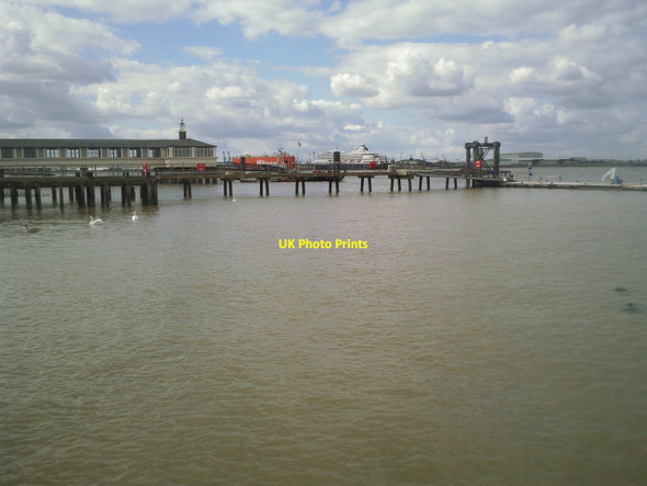 Photo 6"x4" Riverside scene at Gravesend Gravesend\/TQ6574 c2010