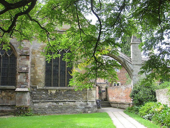 Photo 6"x4" Quiet corner, Tewkesbury Abbey gardens Tewkesbury c2009