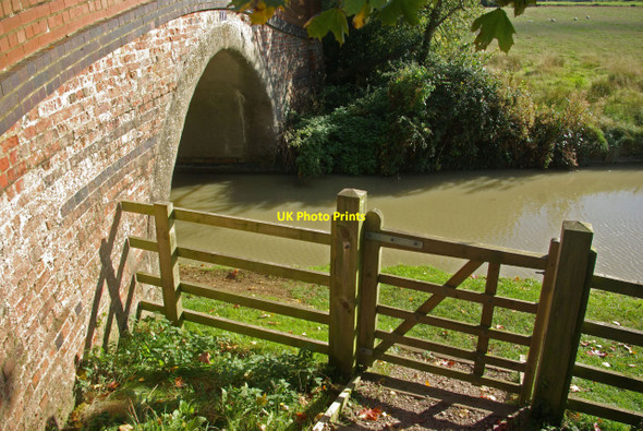 Photo 6"x4" Stockton Road Bridge, Oxford Canal Napton on the Hill c2010