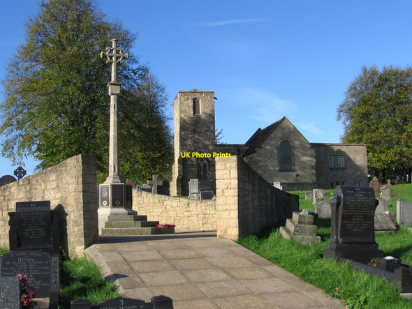 Photo 6"x4" Pinxton - war memorial and St Helens Church Pinxton c2010