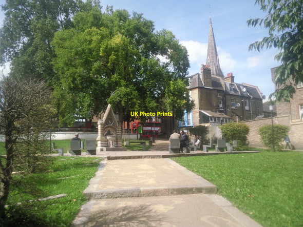 Photo 6"x4" Streatham Green Streatham c2010 P1