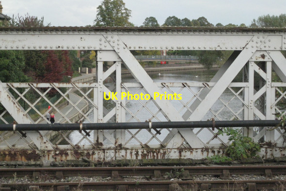 Photo 6"x4" River Severn below Shrewsbury station Shrewsbury c2010