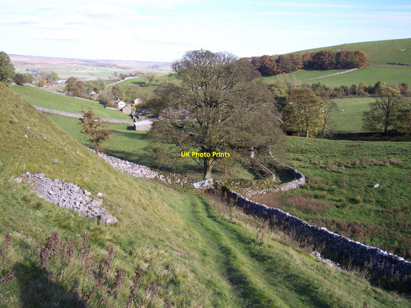 Photo 6"x4" The path round Elbolton Hill Thorpe\/SE0161 c2010