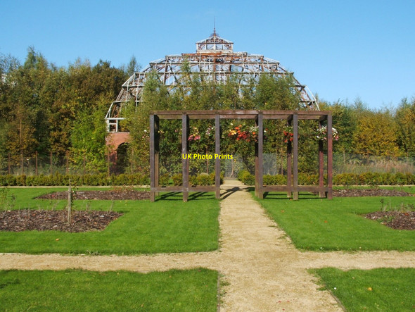 Photo 6"x4" Ruined Winter Gardens, Springburn Park Springburn\/NS6068 c2010