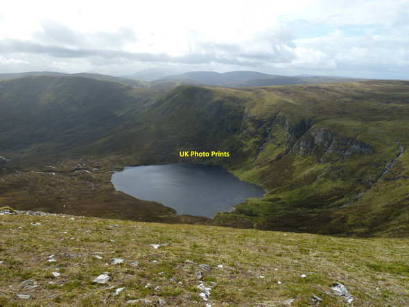 Photo 6"x4" Crags of Sron nan Laogh Sr\u00f2n nan Laogh c2010