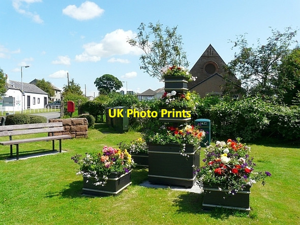 Photo 6"x4" A colourful garden, Gretna Green Springfield\/NY3268 c2010