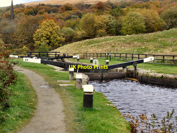 Photo 6"x4" Rochdale Canal, Nip Square Lock. Knowl Wood\/SD9322 c2010
