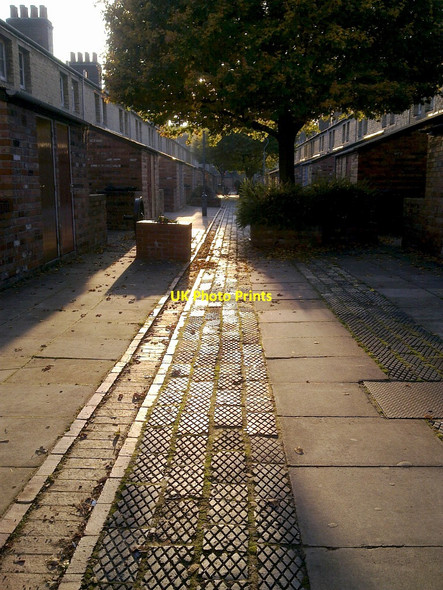 Photo 6"x4" Alley between Oxford Street and Reading Street, Swindon Swindon\/SU1685 c2010