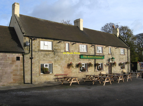Photo 6"x4" Wessington - The Horse & Jockey Wessington c2010