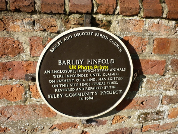 Photo 6"x4" The Barlby Pinfold on York Road, Barlby Selby c2010 P1