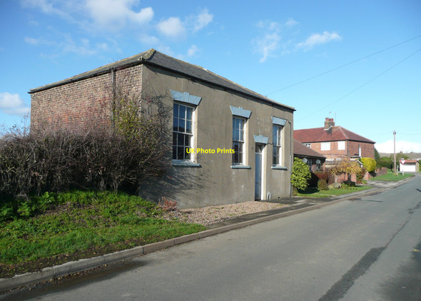 Photo 6"x4" Former Primitive Methodist chapel, Bolam Lane, Bempton Buckton\/TA1872 c2010
