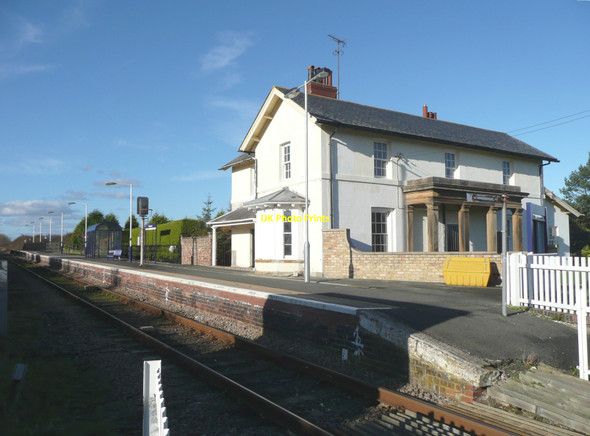 Photo 6"x4" Bempton Station Bempton c2010 P1