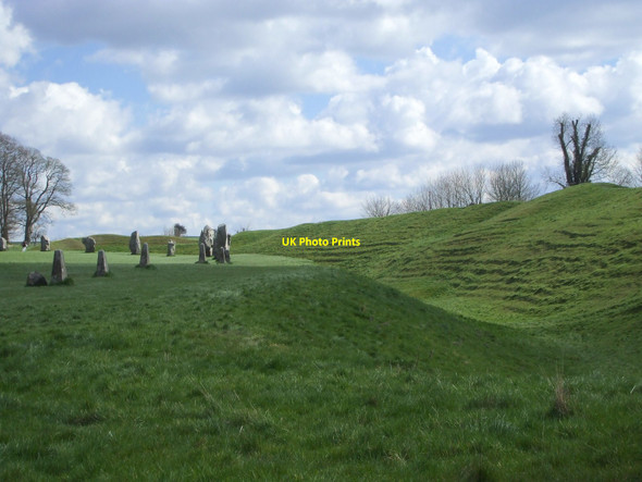 Photo 6"x4" Avebury, Wiltshire Avebury\/SU1069 c2008