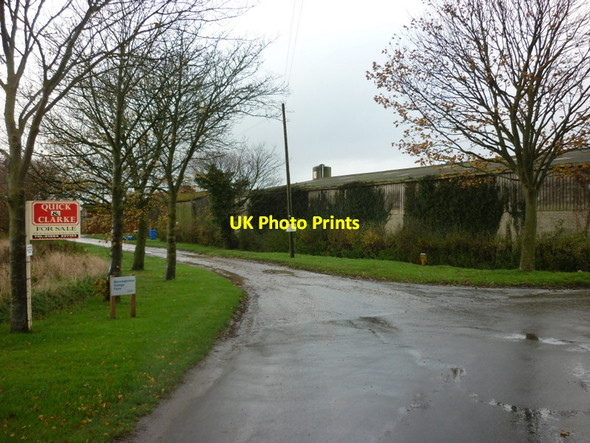 Photo 6"x4" The entrance to Benningholme Grange Farm Meaux c2010