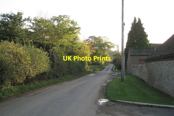 Photo 6"x4" Mumbleys Lane heads south from Kington Thornbury\/ST6490 c2010