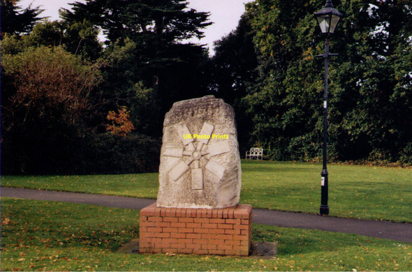 Photo 6"x4" Christopher Cockerell's Memorial, Hythe Hythe\/SU4207 c2010