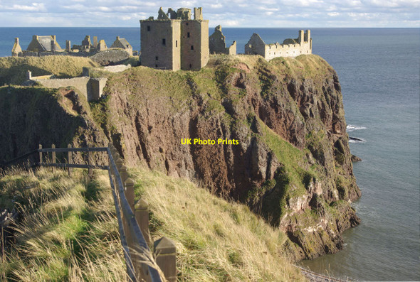 Photo 6"x4" Dunnottar Castle Stonehaven c2010
