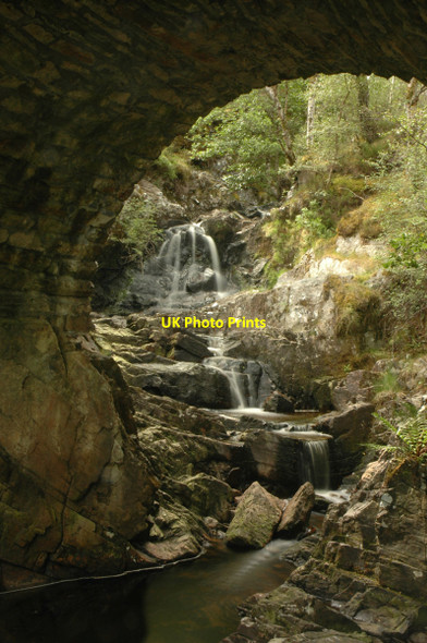 Photo 6"x4" Allt na h-Annaite flowing under a bridge in Strathconnon Milton\/NH3055 c2006