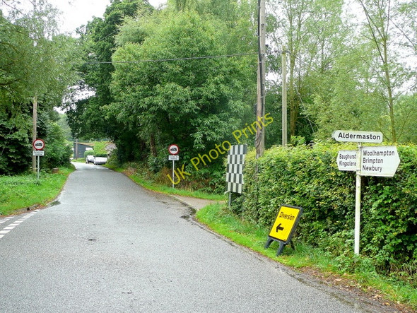 Photo 6"x4" View along Back Lane Brimpton c2009