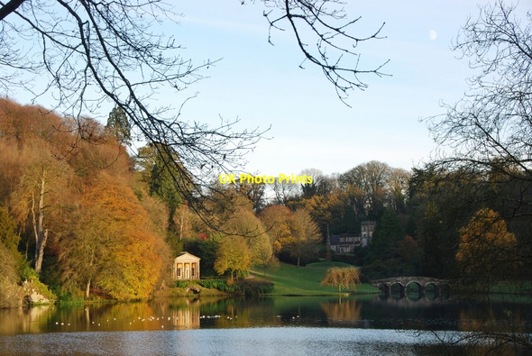 Photo 6"x4" Stourhead Gardens:  A Lake Vista Gasper c2010