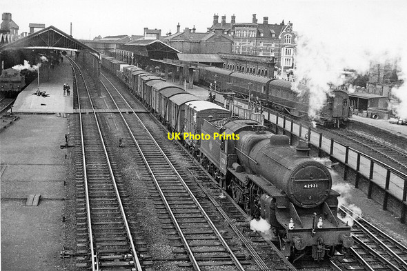 Photo 6"x4" Stafford Station, with Up fast freight train Stafford c1960
