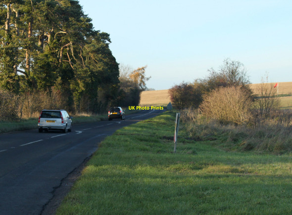 Photo 6"x4" 2010 : A360 Looking north toward West Lavington Tilshead c2010