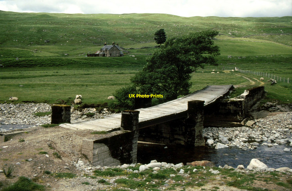 Photo 6"x4" The old bridge at Barravourich Barravourich c1993
