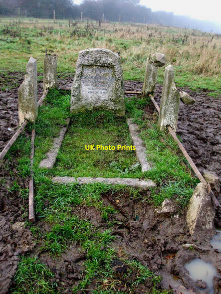 Photo 6"x4" Memorial to Alexander Bruce Kynoch Shotgate c2010