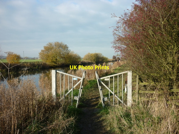 Photo 6"x4" A pinch stile on the New River Ancholme Brigg c2010