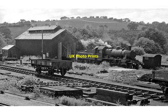 Photo 6"x4" The little Engine Shed at Builth Road Builth Wells\/Llanfair-Ym-Muallt c1962