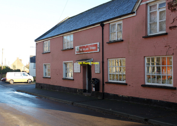 Photo 6"x4" 2010 : Village Stores, Hollow Way, Bradenstoke Bradenstoke c2010