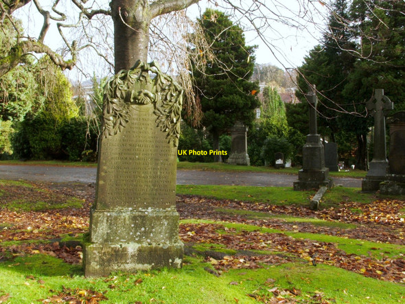 Photo 6"x4" The gravestone of Donald MacLeod Dumbarton c2010