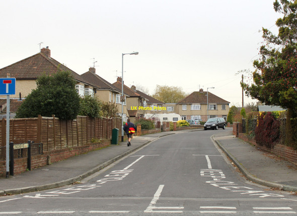 Photo 6"x4" 2010 : Brrr! The postman comes to Condover Road Kingswood\/ST6473 c2010