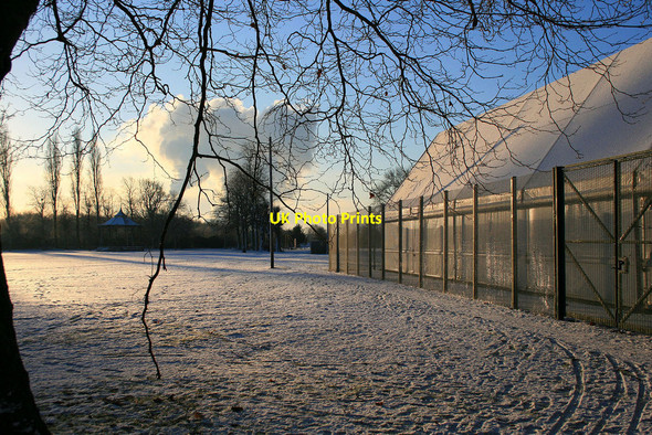 Photo 6"x4" Snow beside the tennis tent Long Eaton c2010
