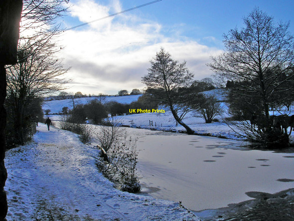Photo 6"x4" Frozen canal Yeadon c2010
