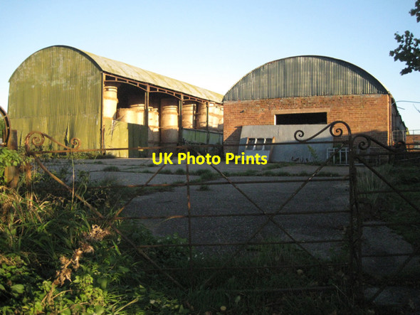 Photo 6"x4" Older barns, Claverdon Hall Farm Lye Green\/SP1965 c2010