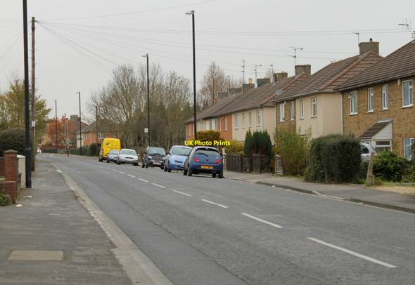 Photo 6"x4" 2010 : Approaching Broom Hill on Broomhill Road Kingswood\/ST6473 c2010
