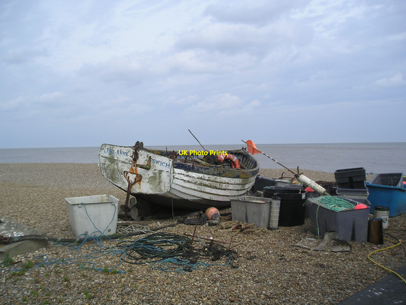 Photo 6"x4" Fishing boat on Aldeburgh beach Aldeburgh c2007